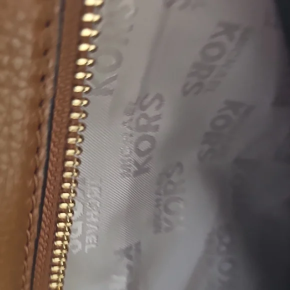 Michael Kors Brown Leather Men's Bag - Picture 5 of 10